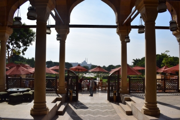The park contains several restaurants with outstanding views of the old city and citadel.